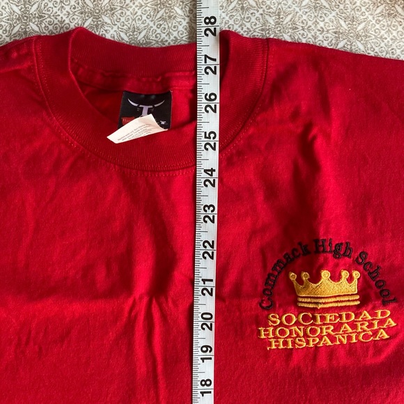 EUC Commack HS embroidered tee, size L. - Picture 4 of 6